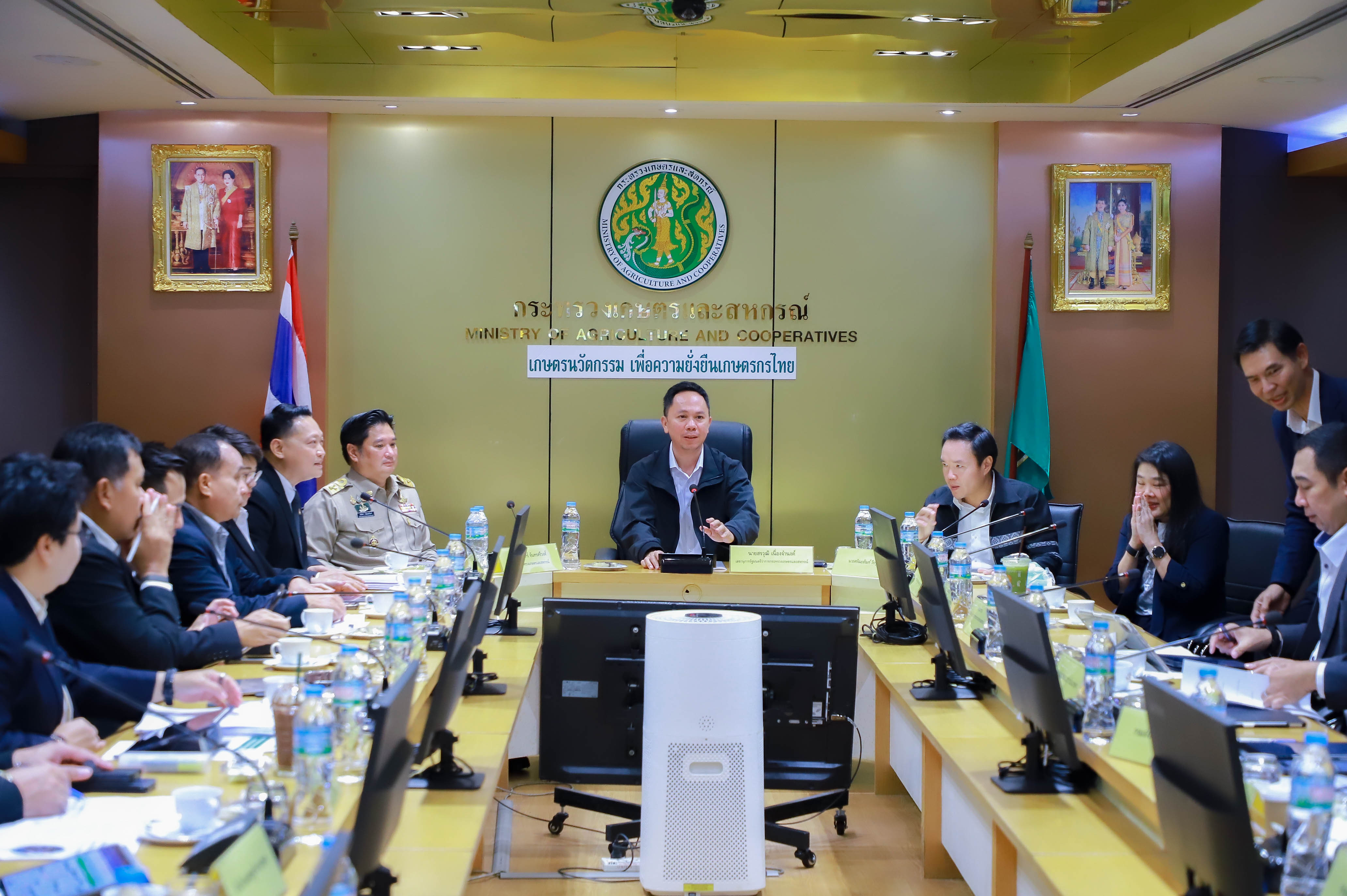 title - รองเลขาธิการ ส.ป.ก. ร่วมการประชุมคณะกรรมการบริหารการขับเคลื่อนงานนโยบายสำคัญและแก้ไขปัญหาภาคเกษตร